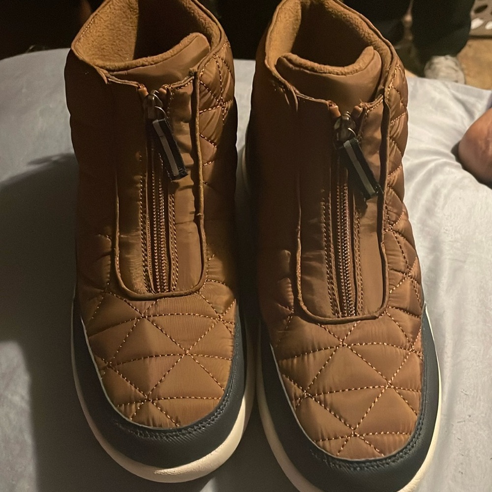 Lands End Naturetex 70 Brown & Navy Front Zipper Ankle Boot - Size 9 1/2